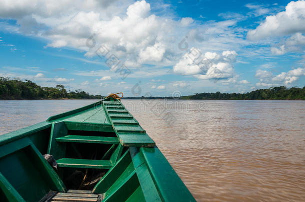秘鲁马德雷迪奥斯亚马逊丛林里的船