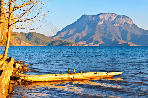 泸沽湖（泸沽湖）岸