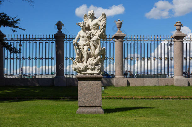圣彼得堡夏日花园雕塑群