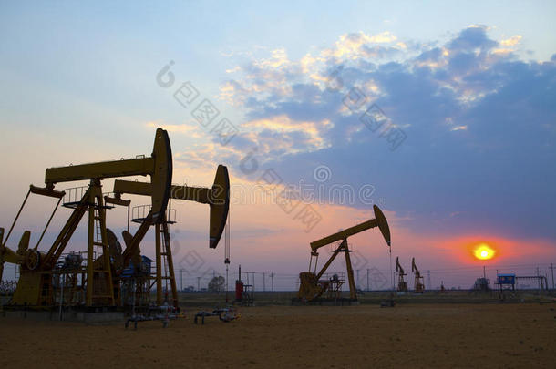 油泵。石油工业设备。