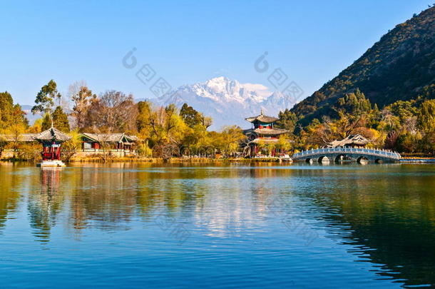 丽江黑龙潭公园旧城风景区