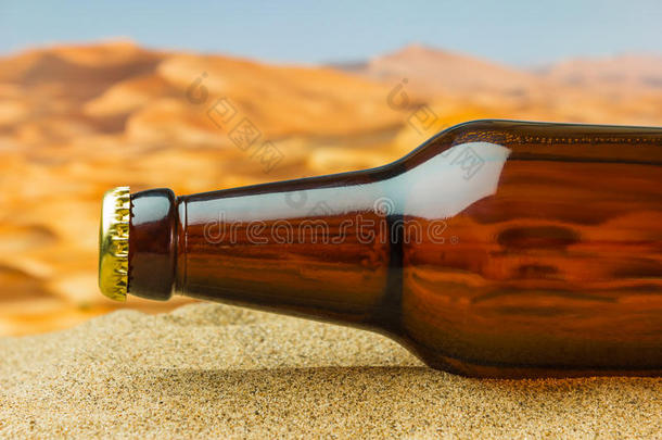 沙漠里的一瓶啤酒
