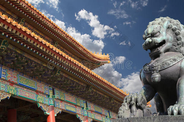 北京紫禁城铜像守护狮