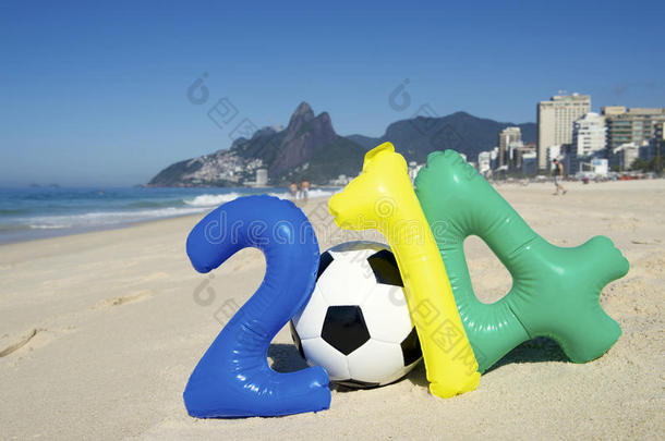 巴西里约热内卢海滩足球赛精彩纷呈的2014信息