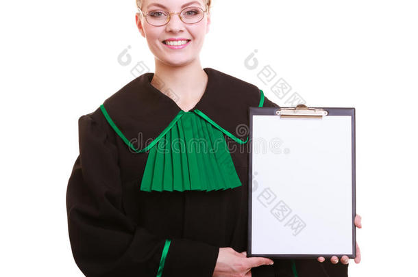 身着波兰经典礼服的女律师拿着<strong>写字板</strong>空白的牌子