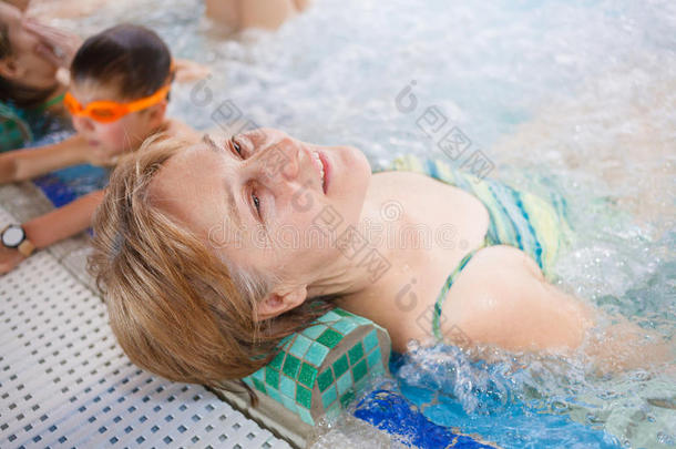 活动成人水上乐园有吸引力的洗澡