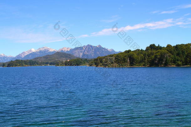 巴里洛切莫雷诺湖