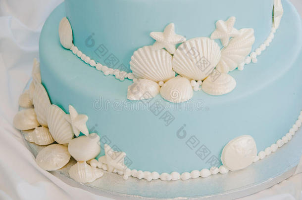 蓝白贝壳蛋糕