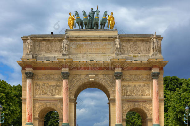 卡鲁塞尔凯旋门。法国巴黎。