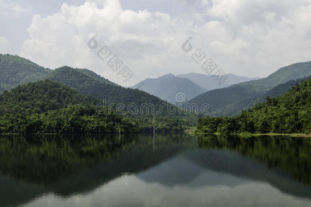 护岸山水山