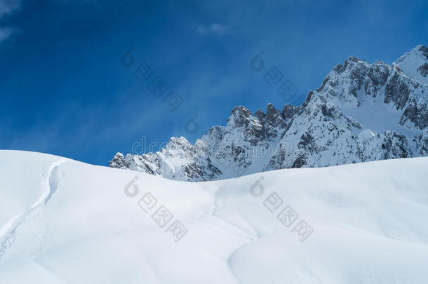 雪山雪山