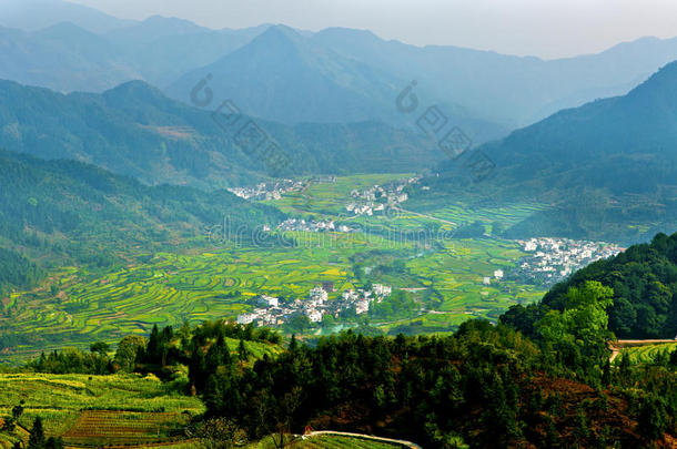 中国婺源的乡村景观。
