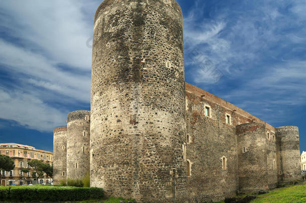 厄西诺城堡是西西里卡塔尼亚的一座城堡