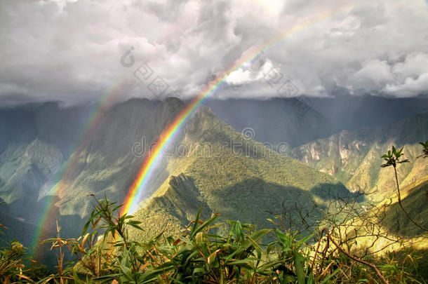 秘鲁库斯科马丘比丘市附近的彩虹