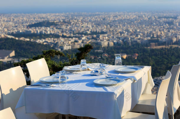 雅典城全景餐厅餐桌