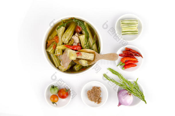 kaeng marum（泰北名），<strong>辣酱</strong>咖喱配猪肉（<strong>辣酱</strong>）