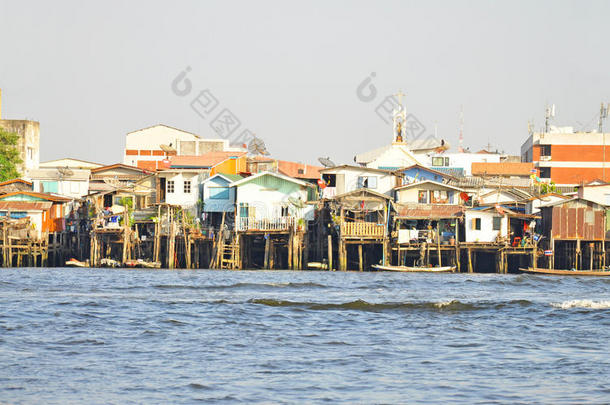 <strong>湄南河</strong>沿岸的房屋。