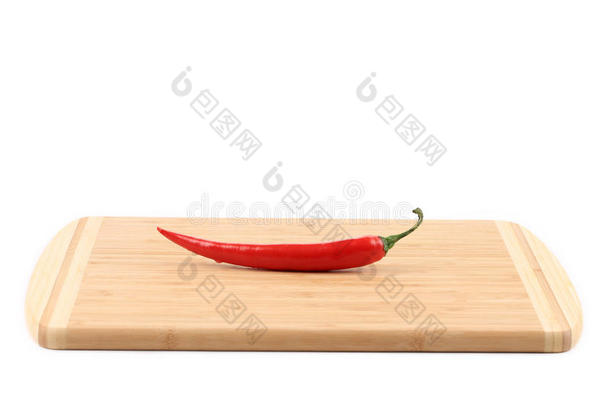 切菜板上的辣椒。