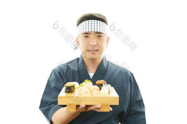 一盘<strong>寿司</strong>的日本<strong>厨师</strong>
