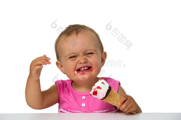 吃冰淇淋的宝宝