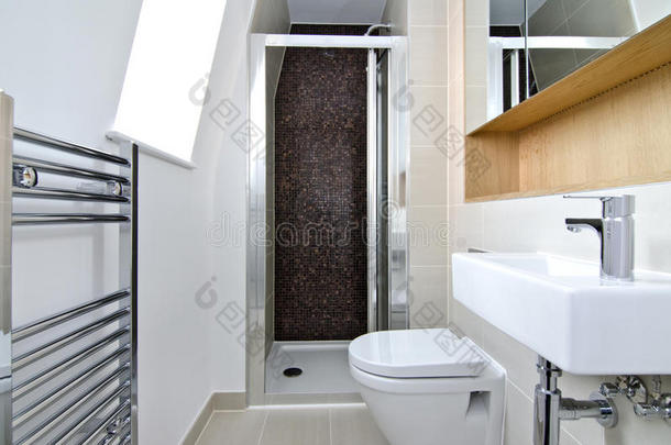 现代三件套浴室