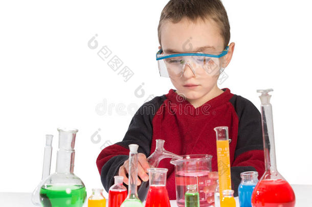化学课，化学课上的男孩