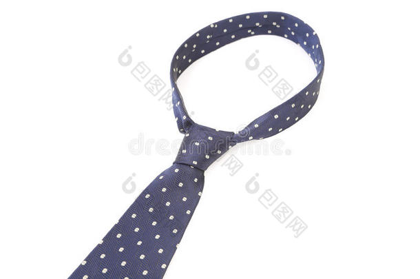 带白色斑点的蓝色领带。