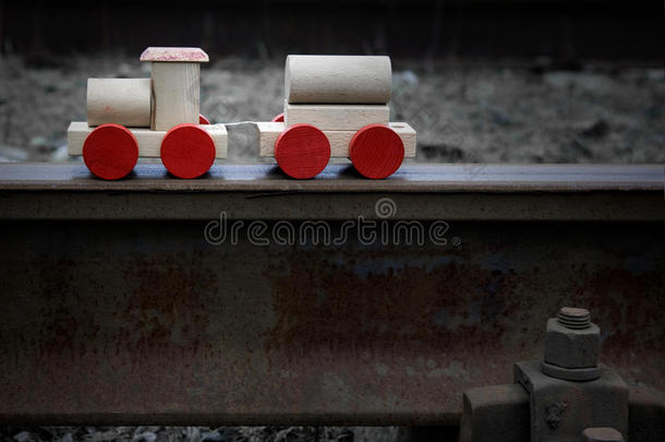 老式木制玩具火车