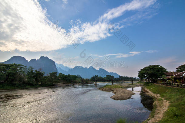 山水山水