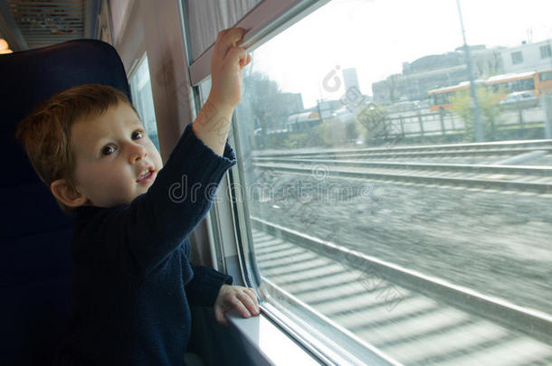 儿童火车旅行