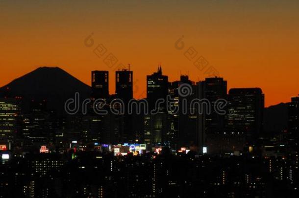 富士山和新宿日落