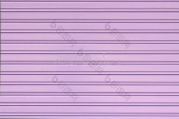 浅紫色波纹金属板推拉门