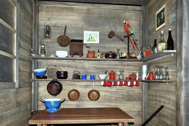 旧木船餐具室