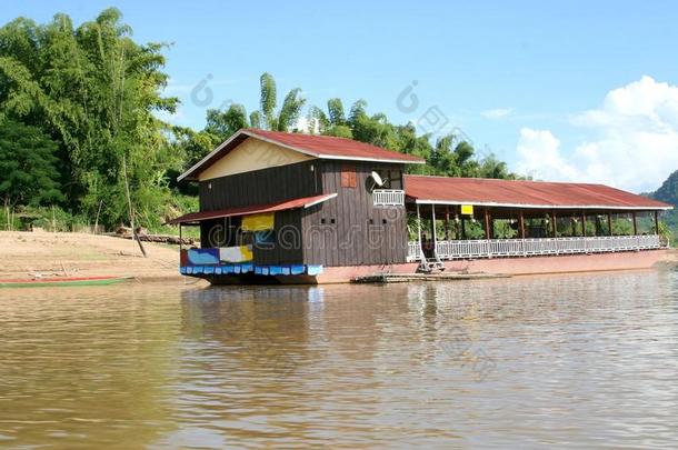 湄公河浮动餐厅，吕普拉邦，老挝