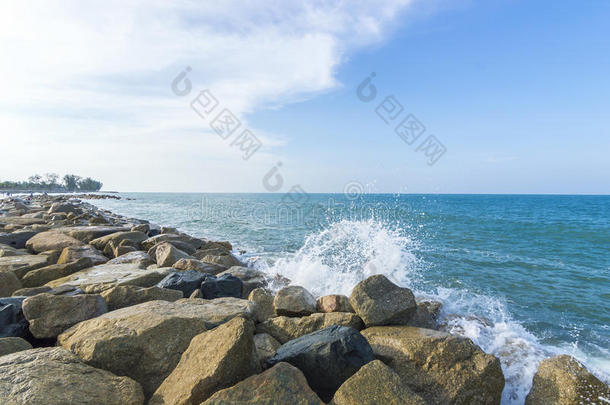 海滩岩