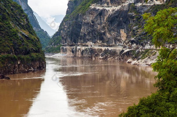 金沙江虎跳峡（虎跳峡）入口