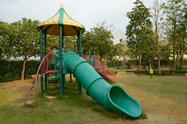 公园里的儿童游乐场