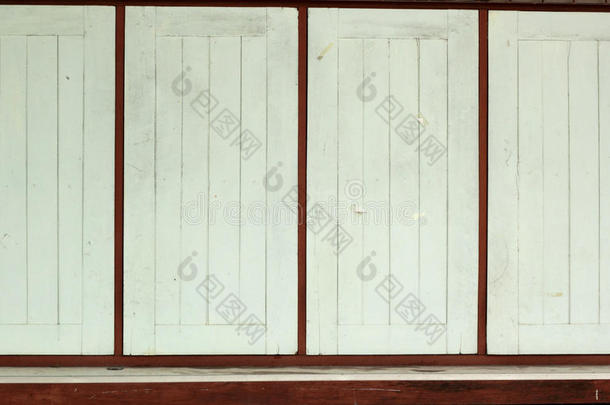 白色木制窗户-复古风格。