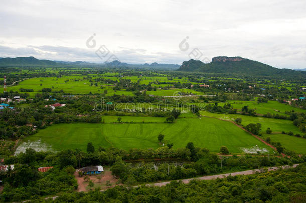 阴天山后国景