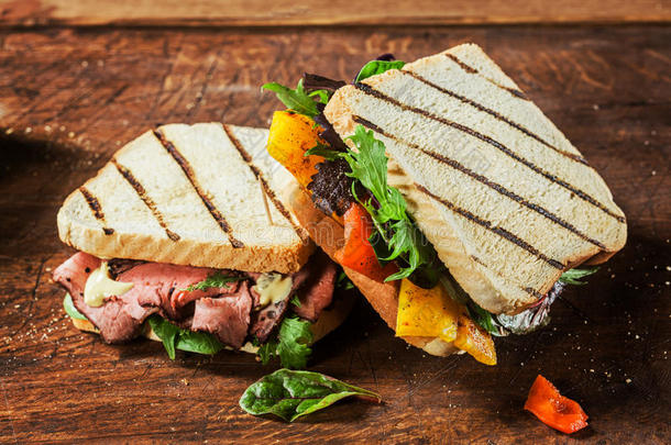 烧烤野餐的健康烤三明治