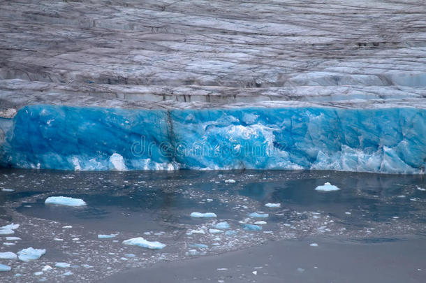 北极冰川。冰天雪地。novaya zemlya地区