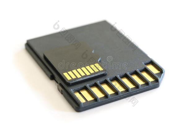 sd卡读卡器适配器和黑色microsd内存
