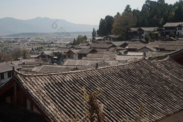 历史悠久的丽江大雁古城屋顶。
