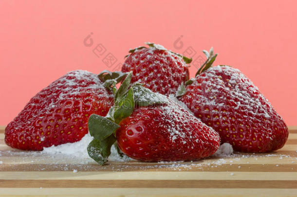 鲜草莓糖粉