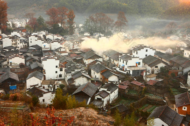 日出的中国村庄