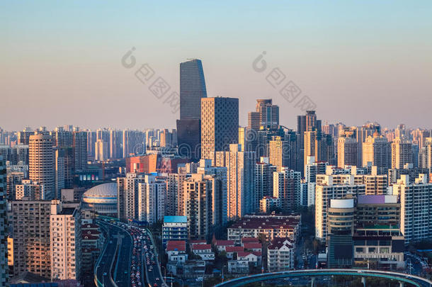 上海的现代都市黄昏
