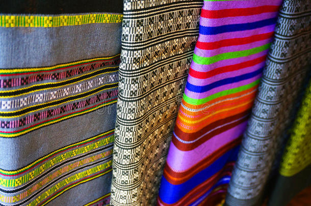老挝织布颜色