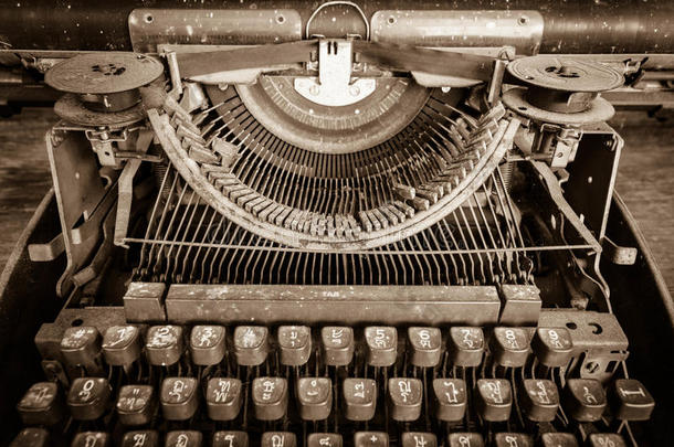 古董手工安德伍德打字机的视图