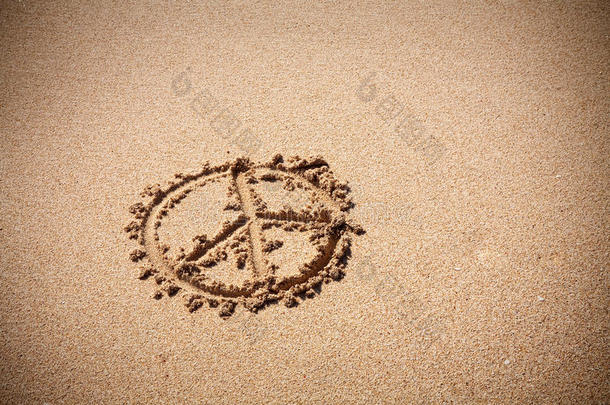沙滩上的和平象征