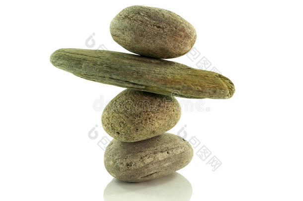 把石头堆得很平衡